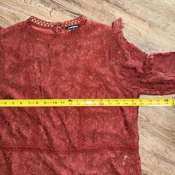 EXPRESS • Lace Long Sleeve - Picture 11 of 12